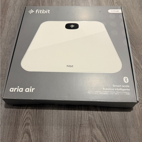 Fitbit Aria Air Smart Scale in White - Picture 3 of 5